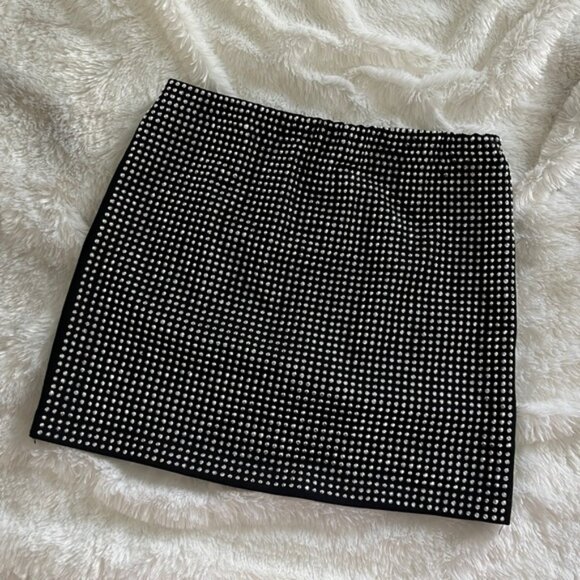 edikted ♡ trinity studded mini skirt - Picture 1 of 4